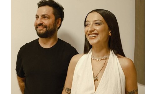 MELİKE ŞAHİN İLE HANAO'DAN 'GELSEN ÖLÜR MÜSÜN'